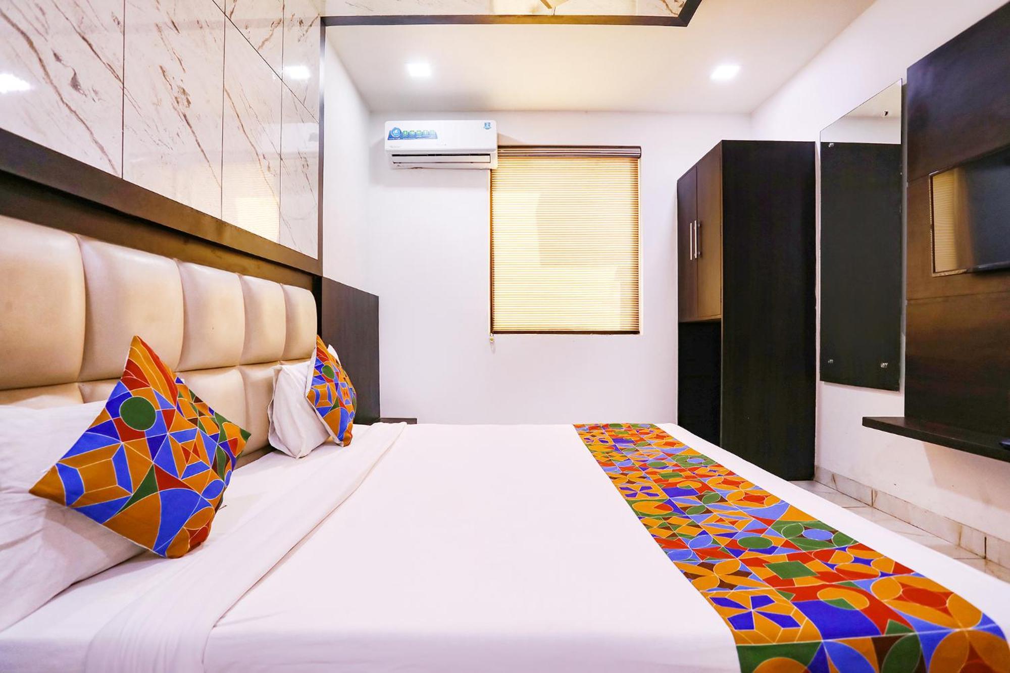 Fabhotel Grand Sparrow Tajganj Exterior photo