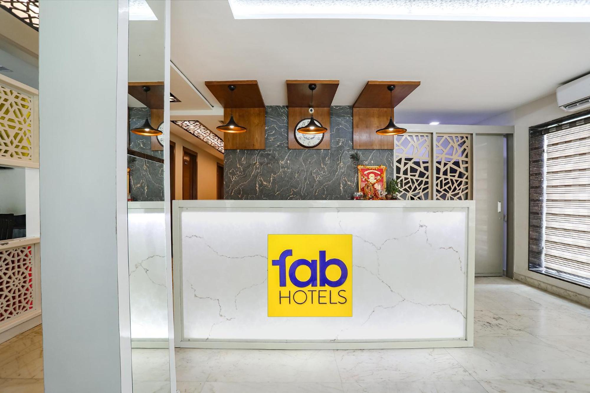 Fabhotel Grand Sparrow Tajganj Exterior photo