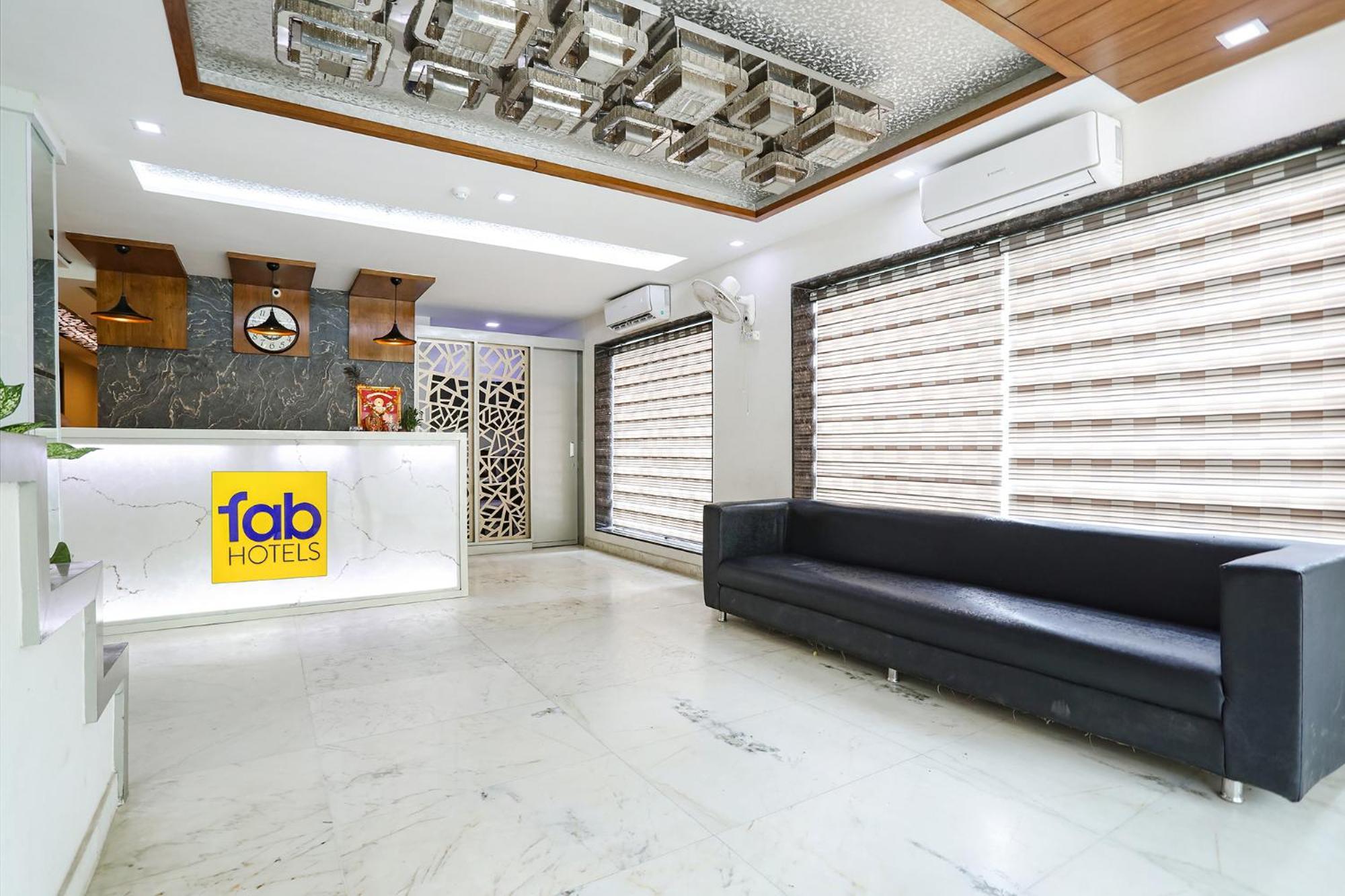 Fabhotel Grand Sparrow Tajganj Exterior photo