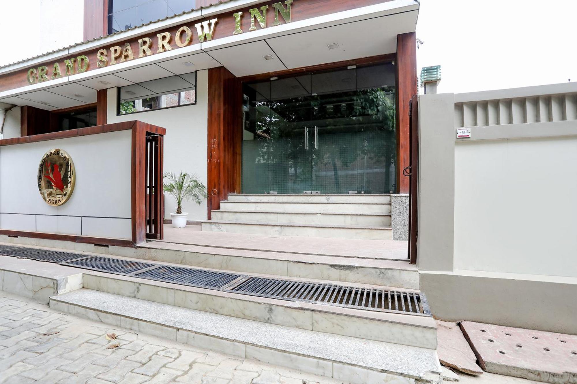 Fabhotel Grand Sparrow Tajganj Exterior photo